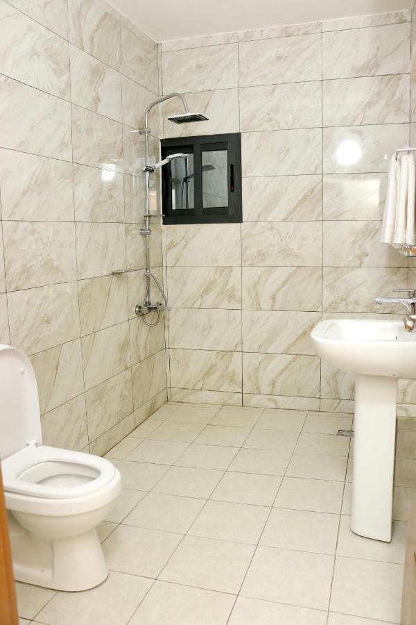 Hotel Laval Abidjan Luaran gambar