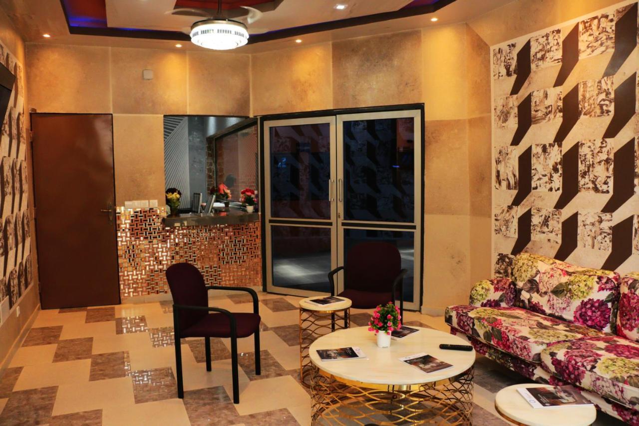 Hotel Laval Abidjan Luaran gambar